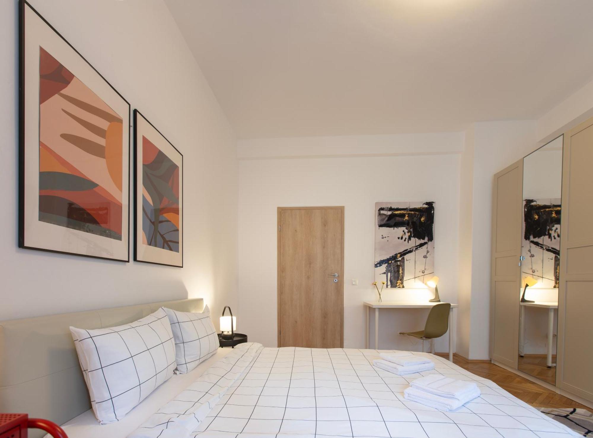 Ultracentral Hong Kong 3 Bdrm Apartment Bucareste Exterior foto