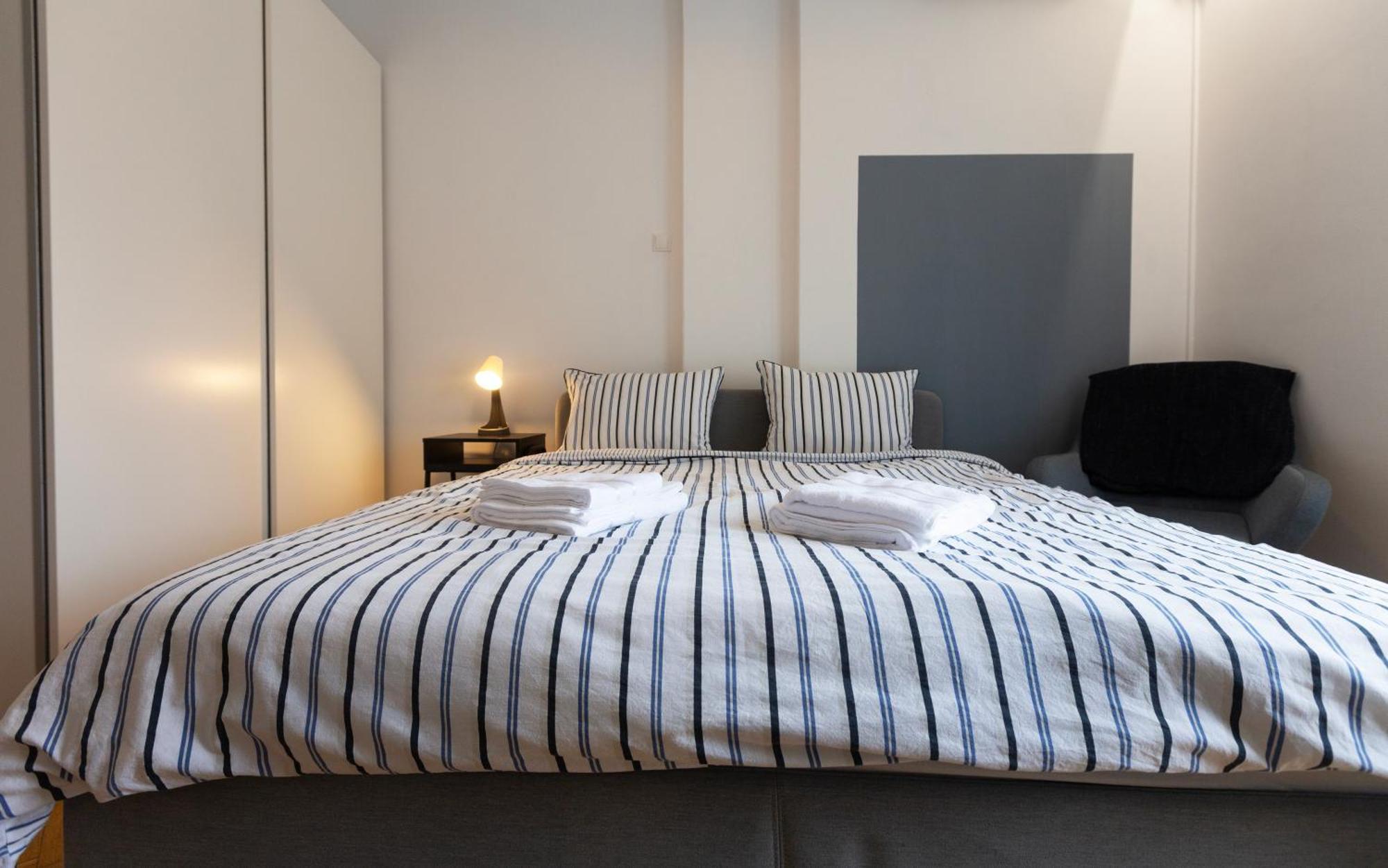 Ultracentral Hong Kong 3 Bdrm Apartment Bucareste Exterior foto